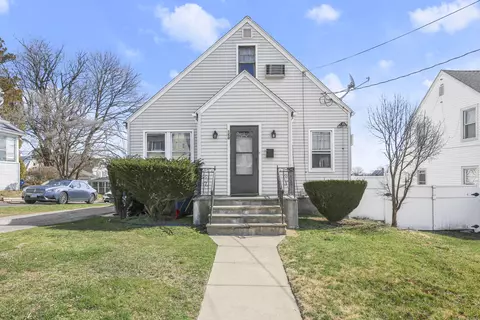 150 Judson Pl, Bridgeport, CT 06610