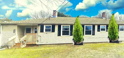 180 Circle Dr, Bantam, CT 06750