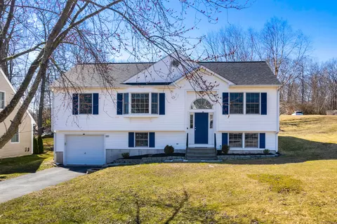 189 Deerfield Ridge Dr, Mystic, CT 06355