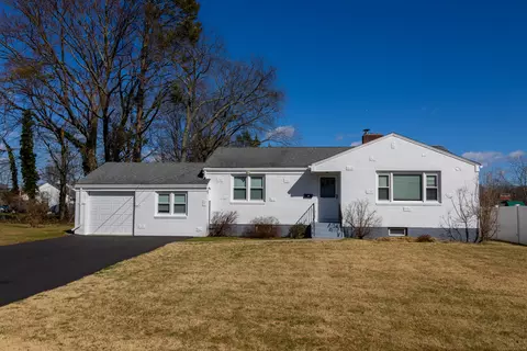16 Vincent Dr, Newington, CT 06111