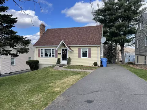 34 Hawthorne St, New Britain, CT 06053
