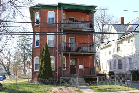 43 Rowe Ave, Hartford, CT 06106