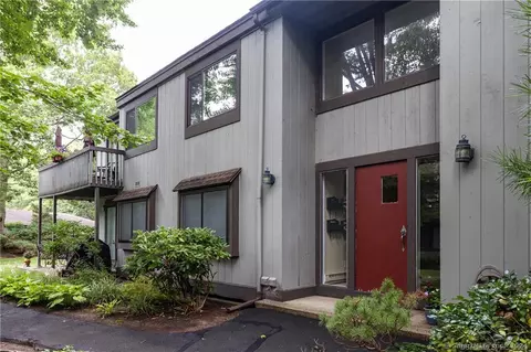 14 Harbour Vlg #B, Branford, CT 06405