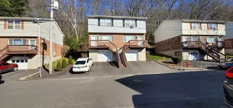 200 Yale St #19A, Waterbury, CT 06704