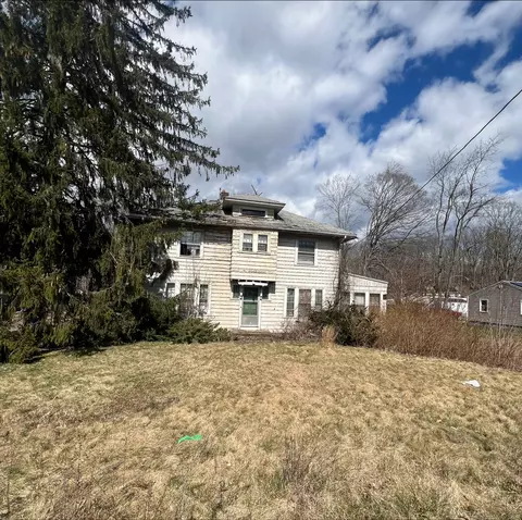 135 Foxon Rd, East Haven, CT 06512