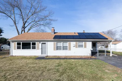55 Taylor Rd, West Hartford, CT 06110