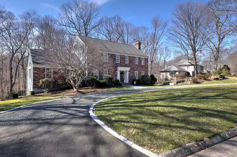 41 Nelson Brook Rd, Monroe, CT 06468