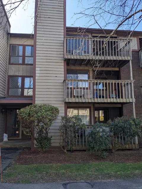 130 Coe Ave #12, East Haven, CT 06512