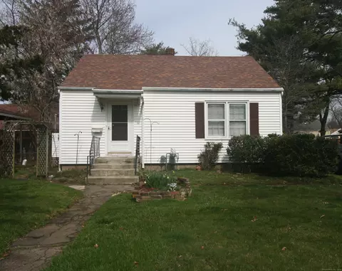 44 Oxford Dr, East Hartford, CT 06118