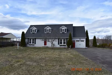 403 Blackberry Hill Rd, Beacon Falls, CT 06403