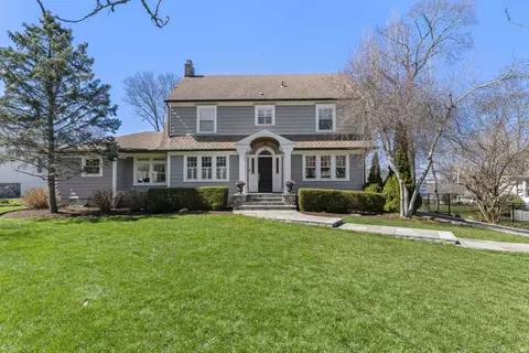 49 Van Rensselaer Ave, Stamford, CT 06902