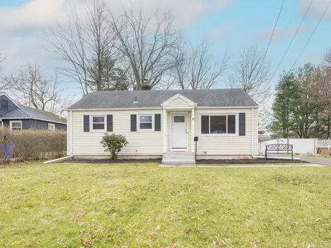 62 Hillsdale Ave, Wethersfield, CT 06109