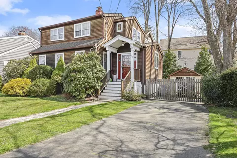 30 Winfield Ct, Norwalk, CT 06855