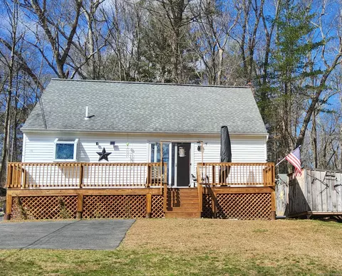 10 Hiawatha Hts, Woodstock, CT 06282
