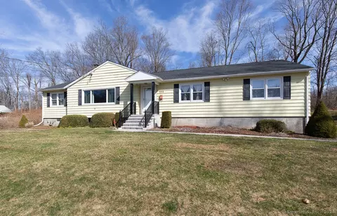 131 Grannis Rd, Orange, CT 06477
