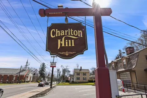 11 Charlton Hill Rd #11, Hamden, CT 06518