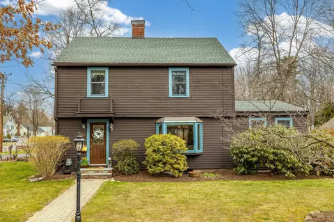 60 Massaco St, Simsbury, CT 06070