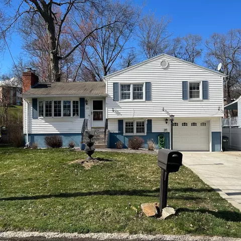 375 W Spring St, West Haven, CT 06516
