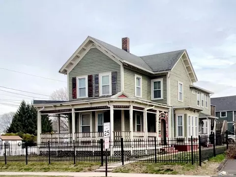 119 Pearl St, Enfield, CT 06082