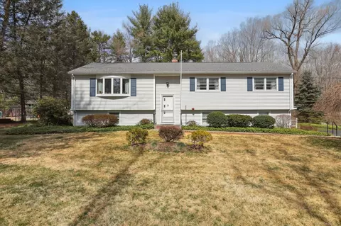 3 W Redding Rd, Danbury, CT 06810