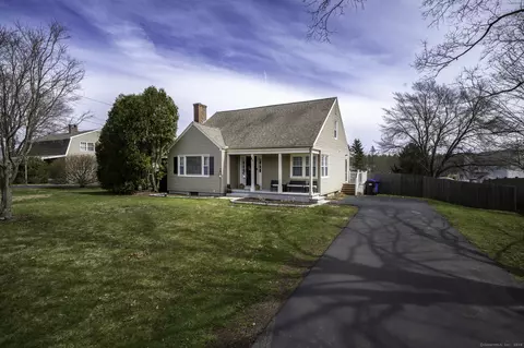80 E Street St S, Suffield, CT 06078