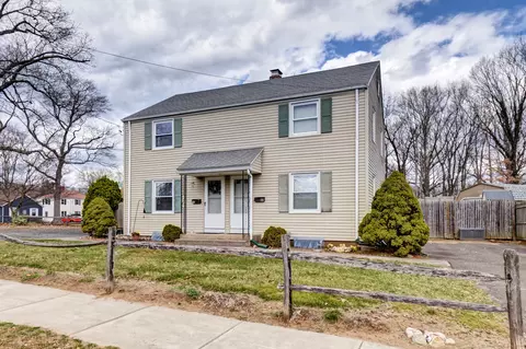 88 Walnut Rd, Rocky Hill, CT 06067