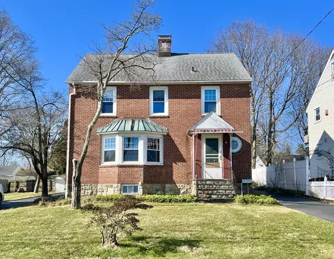 10 Auburn St, Norwalk, CT 06854