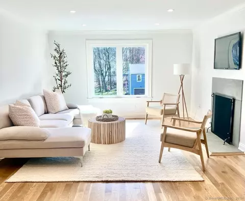 34 Crimmins Rd, Darien, CT 06820