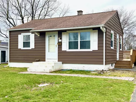 10 Quaker Ln, Southington, CT 06489