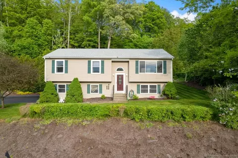 147 Eddon Dr, East Haven, CT 06512