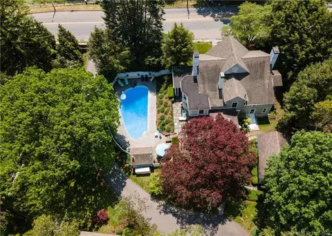 19 E Town St, Norwich, CT 06360