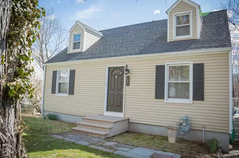 287 N High St, East Haven, CT 06512