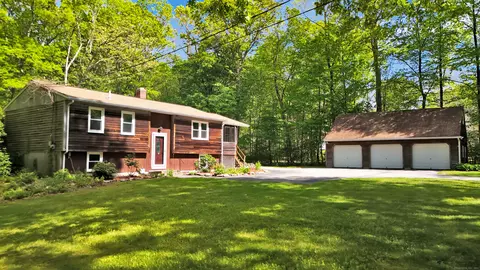 193 Deerfield Rd, Pomfret, CT 06259