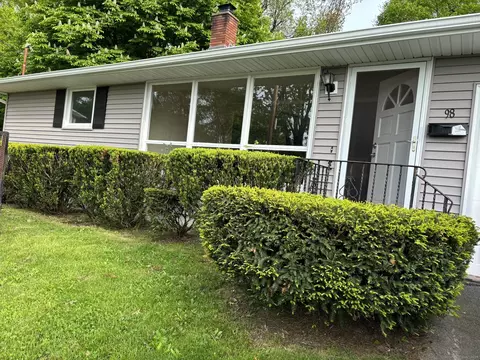 98 Cottage Grove Ln, Waterbury, CT 06706