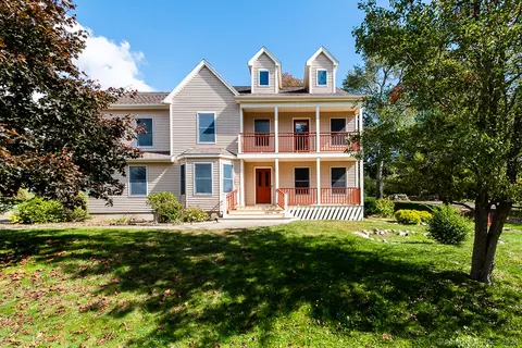 23 Giovanni Dr, Waterford, CT 06385