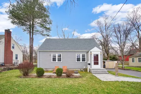 28 Williams St W, Glastonbury, CT 06033