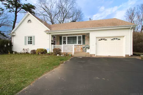 333 Oak St, Manchester, CT 06040