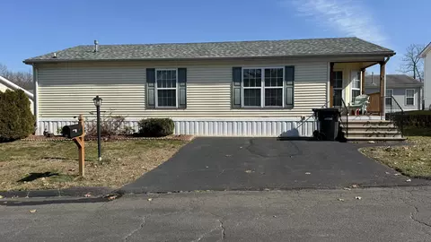 13 Bayberry Ln, East Windsor, CT 06088
