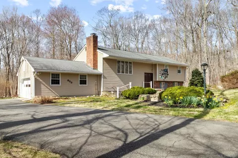 623 W Pond Meadow Rd, Westbrook, CT 06498