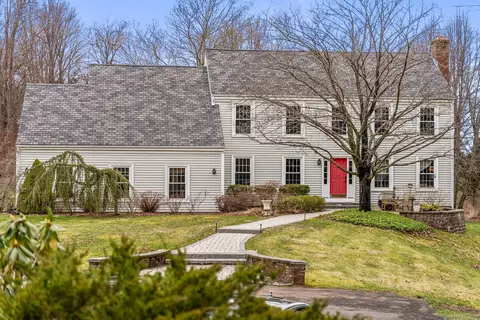 38 Brechlin Dr, Middletown, CT 06457