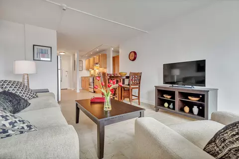 100 York St #14E, New Haven, CT 06510