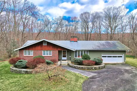 372 Dublin Rd, Southbury, CT 06488