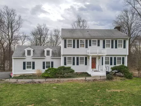 20 Dauria Dr, Seymour, CT 06483