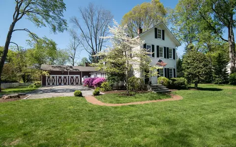 202 Old Kings Hwy N, Darien, CT 06820