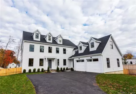 10 Maple Ave N, Westport, CT 06880