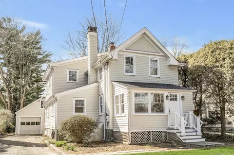 71 Harding Rd, Greenwich, CT 06870