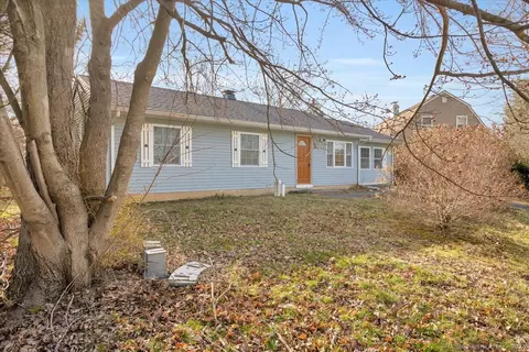 15 Morning Mist Rd, Naugatuck, CT 06770