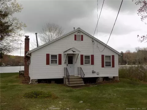 8 W Shore Dr, Bethlehem, CT 06751