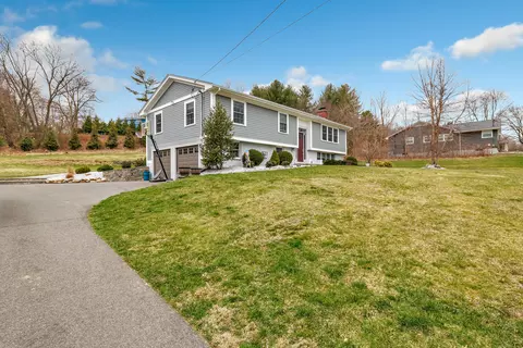 4701 Madison Ave, Trumbull, CT 06611
