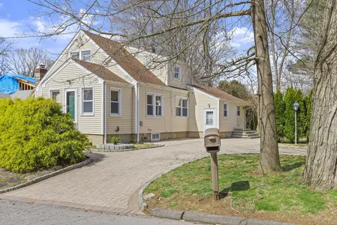 41 Nichols Ave, Stamford, CT 06905